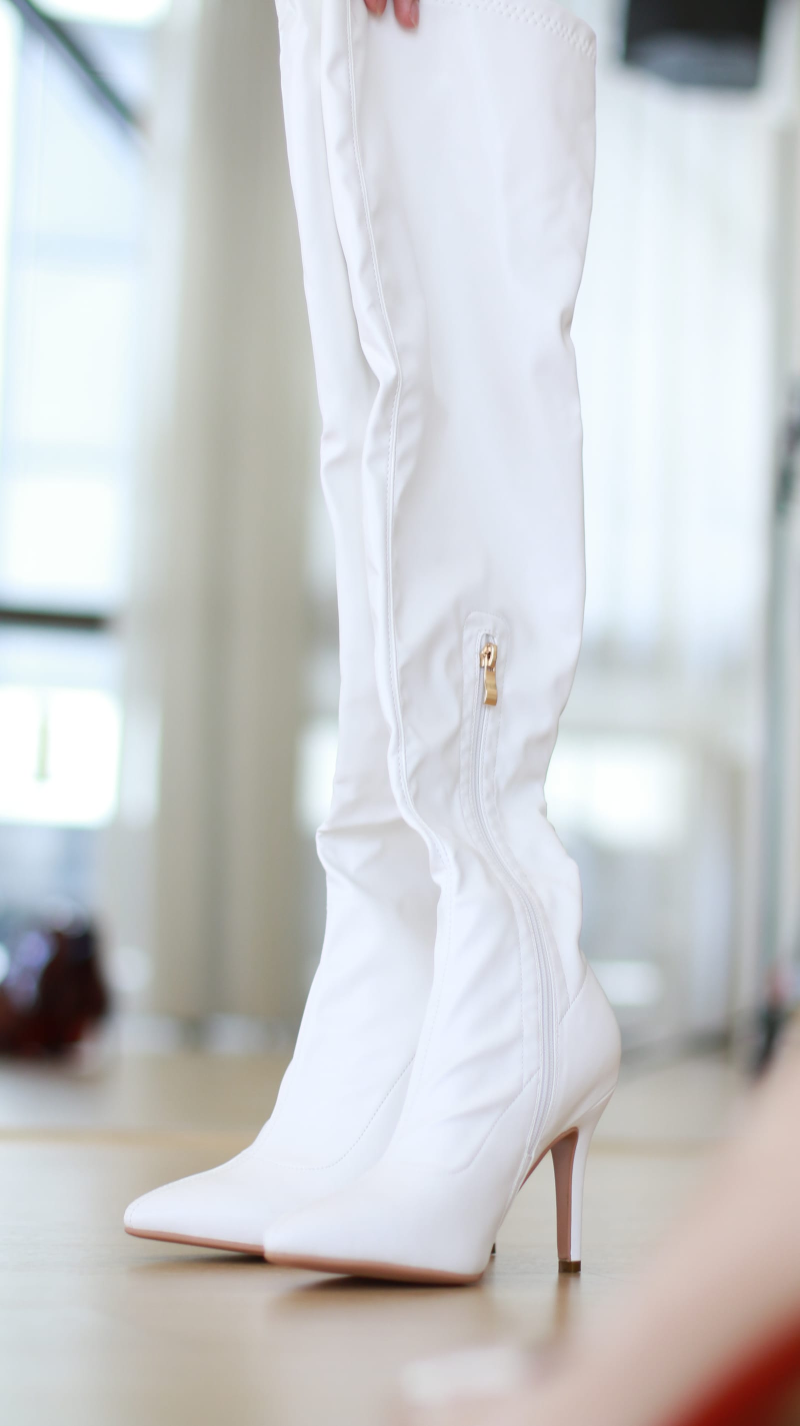 Snow Boot — White Stretch — angle 2