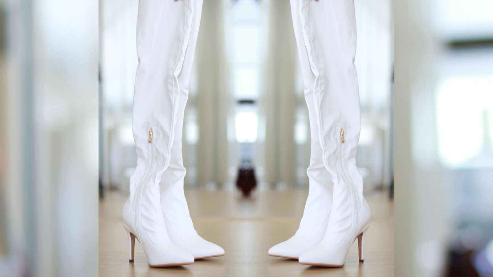 Snow Boot — White Stretch