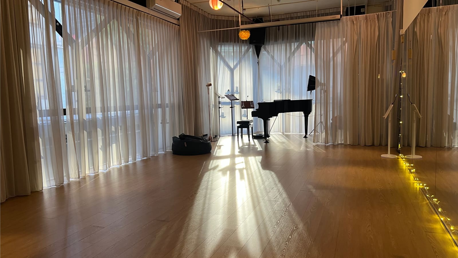 Music Studio – Grand Piano